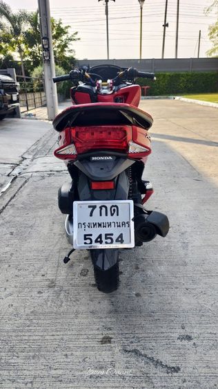 ขายรถมอเตอร์ไซค์Honda PCX 150 LED ปี 2017 สีแดง ราคา42000
ตัวท็อปSmart key less 2อัน รถบ้าน รูปที่ 6
