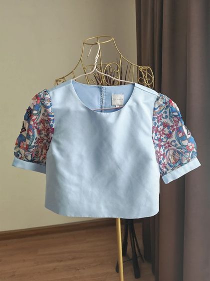 เสื้อ​lyn​around​