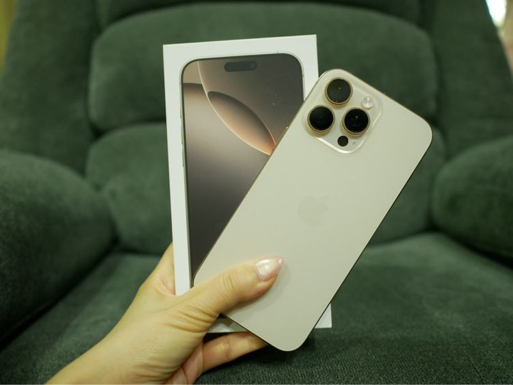 iPhone 16 pro max 256 GB