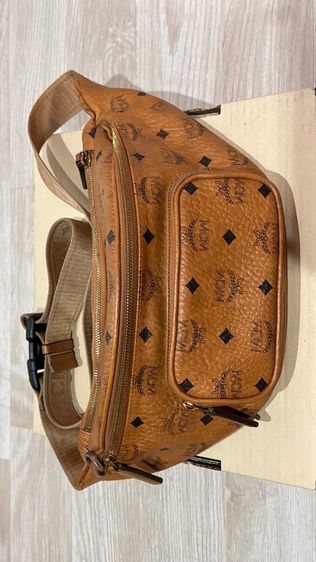 MCM กระเป๋าสะพายข้างผู้ชาย รูปที่ 2