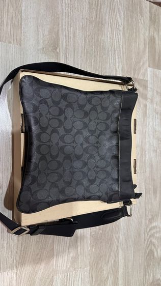 coach กระเป๋าสะพายข้าง รูปที่ 2