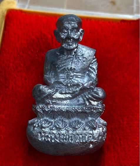 หล่อเบ้าทุบหลวงปู่ทวด รุ่นบัวล้อม ปี 2540 เนื้อตะกั่วเก่า จ. ปัตตานี