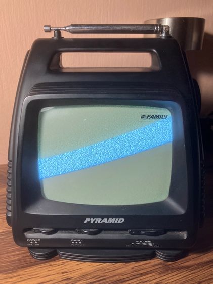 ทีวีเก่า family รุ่นปิรามิด จอขาวดำ