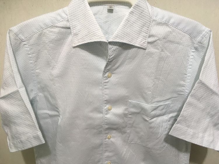 เสื้อเชิ้ตแขนสั้น แบรนด์ uniqlo สีขาวจุดฟ้า รูปที่ 3