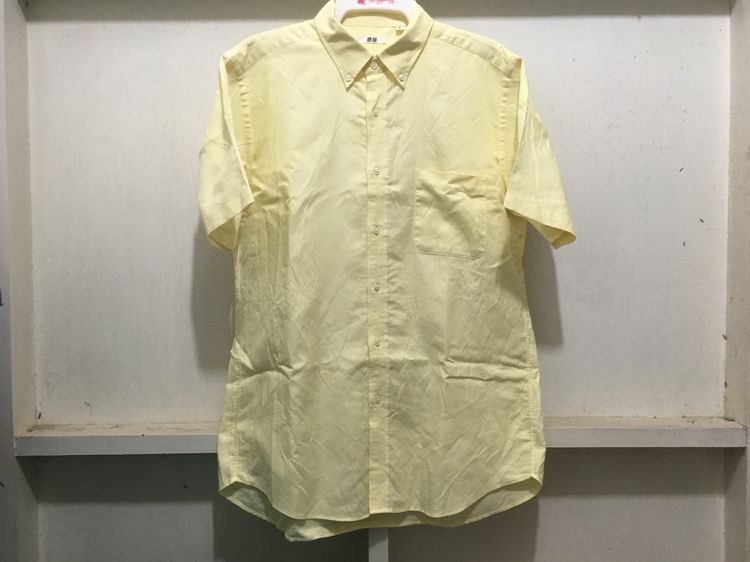 XL เสื้อเชิ้ต แบรนด์ UNIQLO สีเหลือง 
