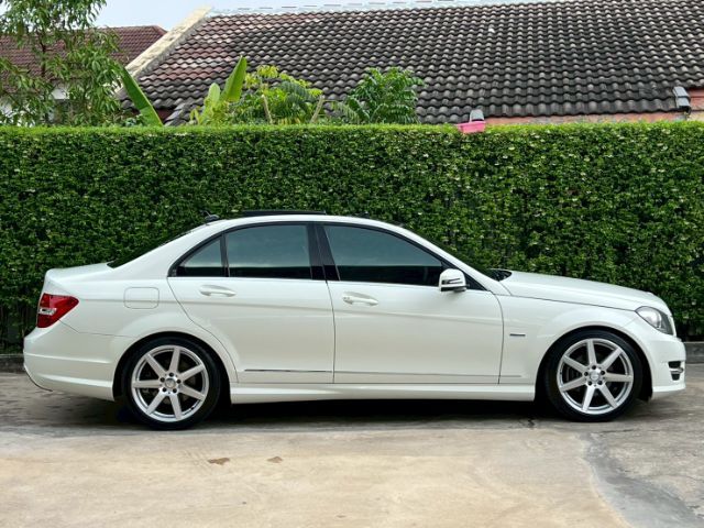 Mercedes-Benz C-Class 2011 C180 AMG Sedan เบนซิน ไม่ติดแก๊ส เกียร์อัตโนมัติ ขาว รูปที่ 4