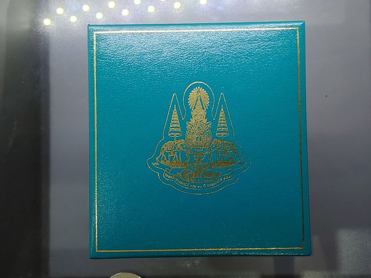 ชุดพระสามพี่น้อง เนื้อเงิน 99.99 "พระพุทธโสธร พระบ้านแหลม พระวัดไร่ขิง พ.ศ.2539 พร้อมกล่องเดิม จัดสร้างน้อย รูปที่ 7