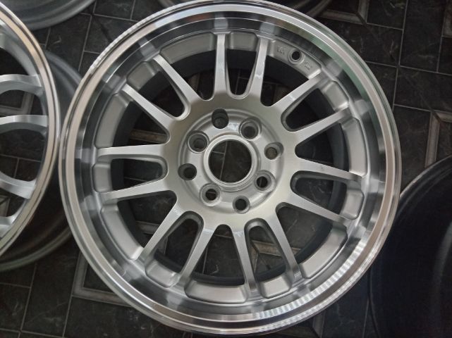 re30 ขอบ 15 กว้าง 6.5 offset 40 รูปที่ 5