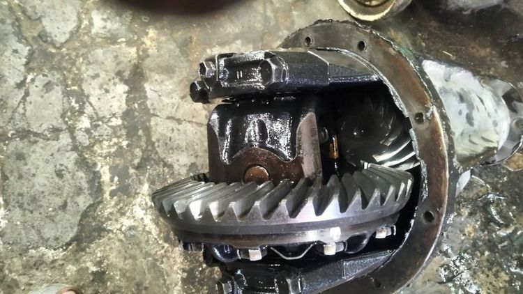 ขายเฟืองท้ายรถตู้ Commuter หน้าสั้น เฟืองท้าย 11 41 ถอดจากรถผมเอง ไม่เห่าไม่หอน เฟืองชิดๆ รูปที่ 9