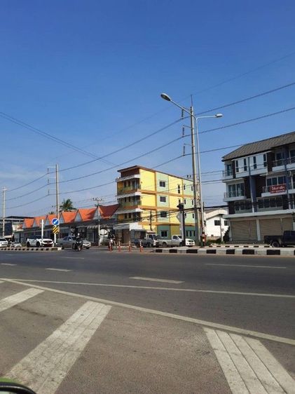 ขายอาคารพานิชตึกเดี่ยว4ชั้น 4ห้องนอน 7ห้องน้ำ 1ห้อวครัว 1ห้องรับเเขก ชั้นล้างประกอบธุรกิจได้