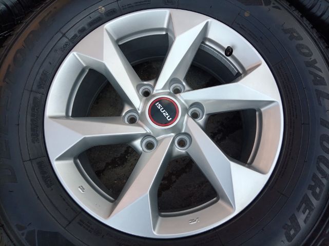ล้อแม็กป้ายแดง Isuzu ขอบ 17 พร้อมยางปลายปี 25 รูปที่ 2