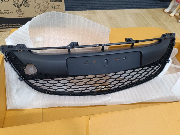 พลาสติก ช่องลม กันชน Mazda 2 