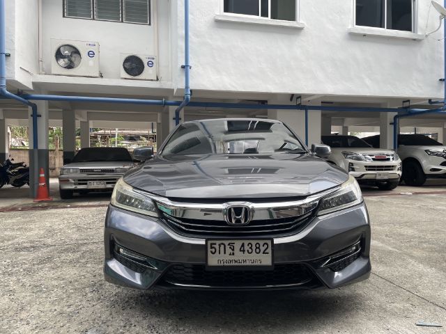รถ Honda Accord 2.0 EL สี เทา