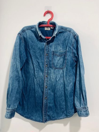 อื่นๆ อื่นๆ แขนยาว อื่นๆ เสื้อเชิ้ตยีนส์ LL BEAN แท้ 💯 size อก 22 ยาว 28 สภาพสวยมาก ผ้ายีนส์ไม่หนาสีเฟดสวย ดีเทลดี ทรงสวย เนื้อผ้าดีมาก หายากน่าสะสมครับ