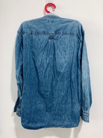 เสื้อเชิ้ตยีนส์ LL BEAN แท้ 💯 size อก 22 ยาว 28 สภาพสวยมาก ผ้ายีนส์ไม่หนาสีเฟดสวย ดีเทลดี ทรงสวย เนื้อผ้าดีมาก หายากน่าสะสมครับ รูปที่ 7