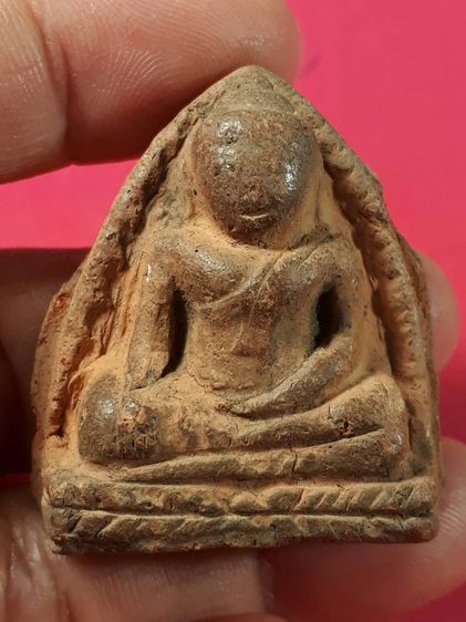 พระหลวงพ่อโต กรุบางกระทิง จังหวัดอยุธยา เนื้อดิน