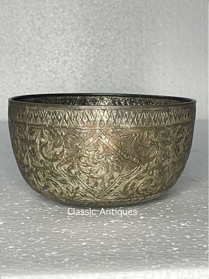 ขัน กระไหล่เงิน ตอกลายโบราณ เก่าสะสม รูปที่ 5