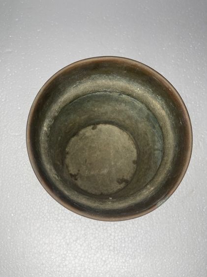 กระโถน ทองเหลือง เก่าสะสม รูปที่ 6