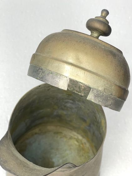 เหยือก ทองเหลือง งานยุโรปเก่าสะสม รูปที่ 6