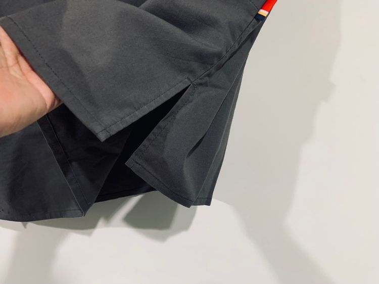 เสื้อคอวี DICKIES แท้ 💯 size M ขนาด อก 21.5 ยาว 27.5 นิ้ว สภาพดีมาก สีเทาเข้ม ดีเทลสวย ลายละเอียดเยอะดี หายากน่าสะสมครับ รูปที่ 5