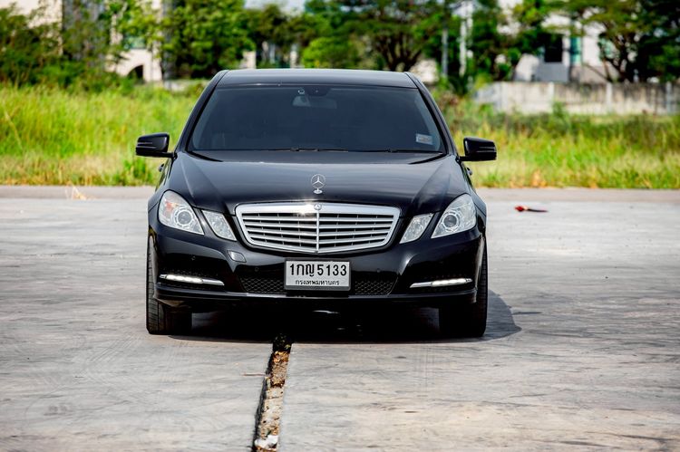 Mercedes-Benz E-Class 2012 E200 Sedan เบนซิน LPG เกียร์อัตโนมัติ ดำ รูปที่ 2