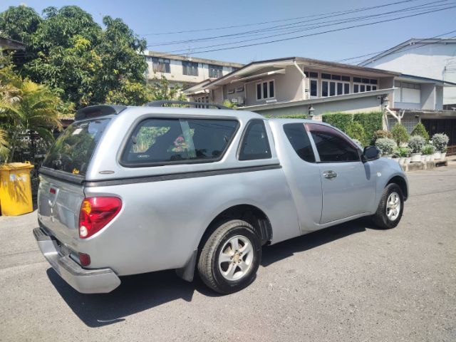 Mitsubishi Triton 2011 2.4 CNG Pickup เบนซิน ไม่ติดแก๊ส เกียร์ธรรมดา เทา รูปที่ 3