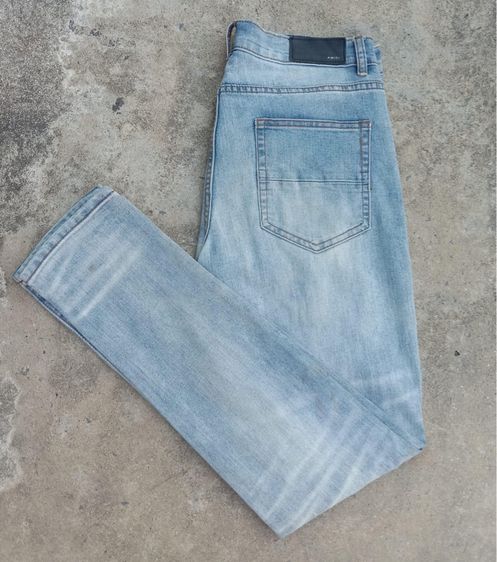 างเกงยีนส์ AMARI made in USA แท้ 💯 size 34 วัดจริง 33-35 ใส่ได้ ยาว 40 ปลายขา 6.8 นิ้ว ผ้ายืดหยุ่นดีมาก สภาพดีมาก ดีเทลสวย เล่นลายประสวย รูปที่ 2