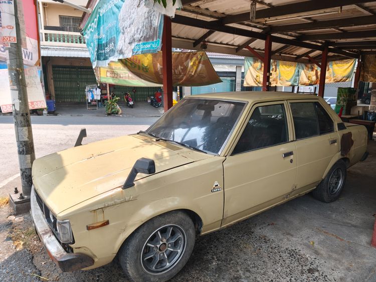 Toyota Corolla 1980 1.3 DXi Sedan เบนซิน ไม่ติดแก๊ส เกียร์ธรรมดา เหลือง รูปที่ 4