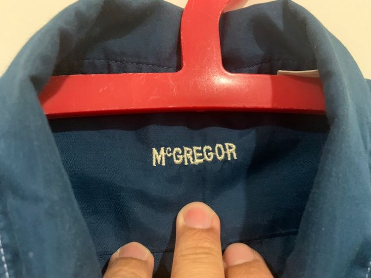 เสื้อเชิ้ต Hawaii McGREGOR แท้ 💯 size M ขนาด อก 21 ยาว 27 นิ้ว สภาพใหม่มาก ดีเทลสวย สีกรมเข้ม ตัดเเย็บดีมาก เนื้อผ้าดีมาก หายากน่าสะสมครับ รูปที่ 3