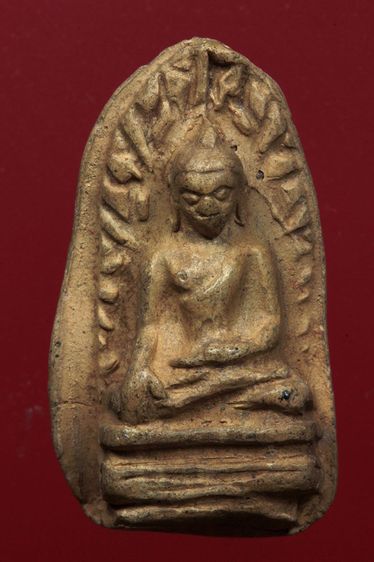 พระรอดลำพูนสวยๆค่ะเก่าค่ะ