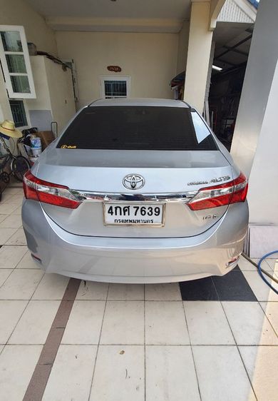 Toyota Altis 2015 1.8 V Sedan เบนซิน ไม่ติดแก๊ส เกียร์อัตโนมัติ บรอนซ์เงิน รูปที่ 3