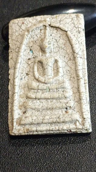 พระสมเด็จทรงเจดีย์เกศทะลุแถมเหรียญปู่โต๊ะ