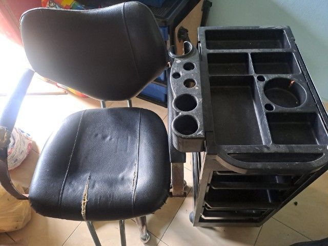 อุปกรณ์เสริมสวยมือสอง