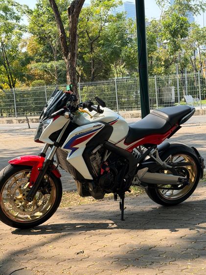 Honda CB650F รูปที่ 4