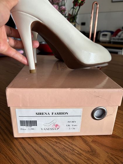 รองเท้าส้นสูง รูปที่ 3