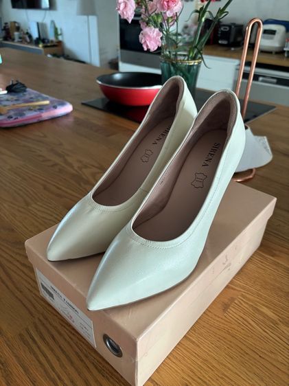 ขาว หนังแท้ UK 3.5 | EU 36 | US 5 อื่นๆ รองเท้าส้นสูง