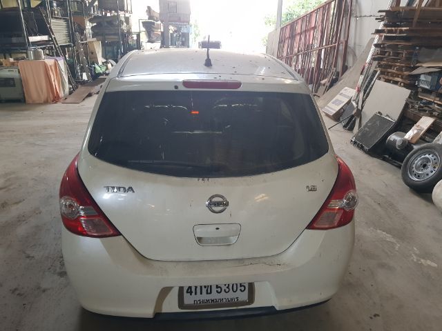 Nissan Tiida 2013 1.8 G Sedan เบนซิน ไม่ติดแก๊ส เกียร์อัตโนมัติ ขาว รูปที่ 2