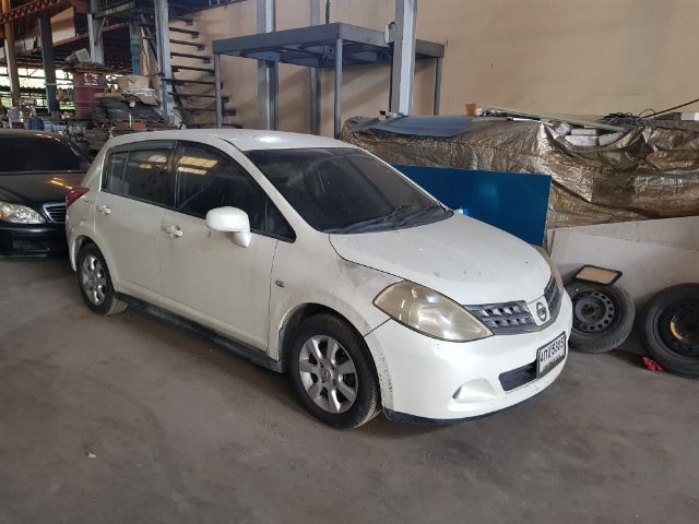 Nissan Tiida 2013 1.8 G Sedan เบนซิน ไม่ติดแก๊ส เกียร์อัตโนมัติ ขาว รูปที่ 3