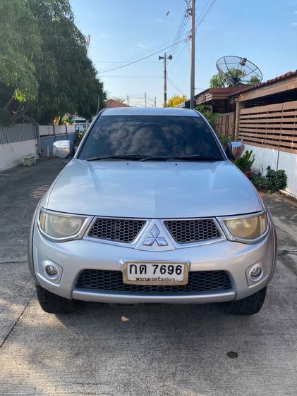 รถ Mitsubishi Triton 2.4 Plus สี เทา