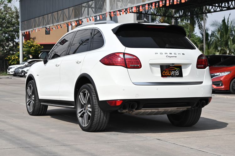 Porsche Cayenne 2012 3.0 4WD Utility-car ดีเซล ไม่ติดแก๊ส เกียร์อัตโนมัติ ขาว รูปที่ 3