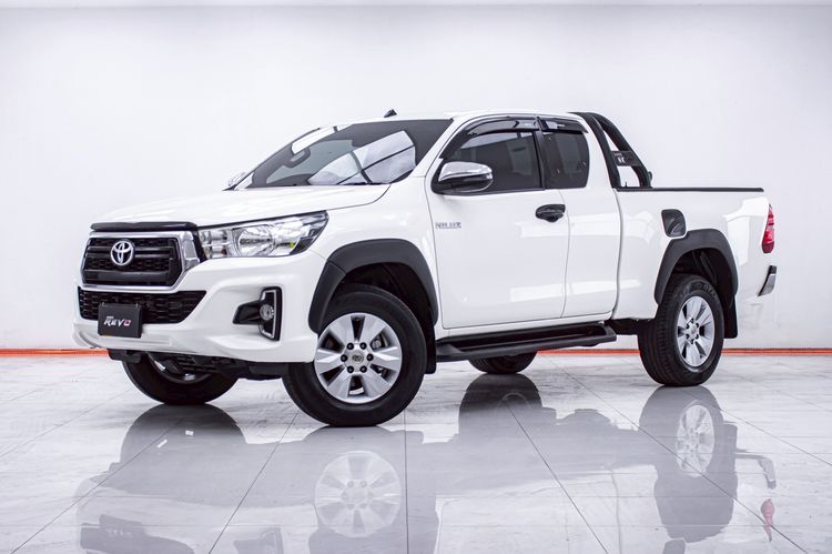 รถ Toyota Hilux Revo 2.4 E Prerunner สี ขาว