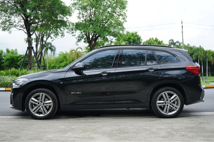 BMW X1 2018 2.0 sDrive20d M Sport Utility-car ดีเซล ไม่ติดแก๊ส เกียร์อัตโนมัติ ดำ รูปที่ 3