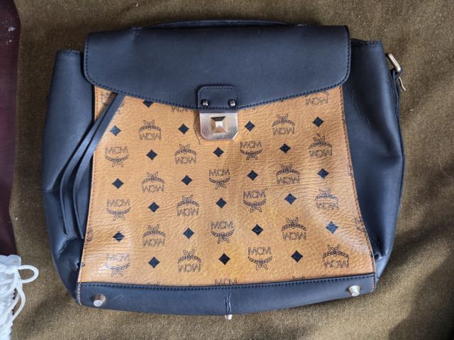 กระเป๋า MCM