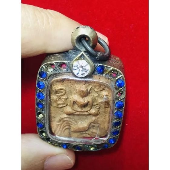 หลวงพ่อปาน วัดบางนมโค พระเครื่องเนื้อดิน รูปทรงห้าเหลี่ยม ในตลับหน้าลงยา รูปที่ 11