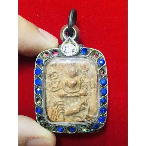 หลวงพ่อปาน วัดบางนมโค พระเครื่องเนื้อดิน รูปทรงห้าเหลี่ยม ในตลับหน้าลงยา รูปที่ 17