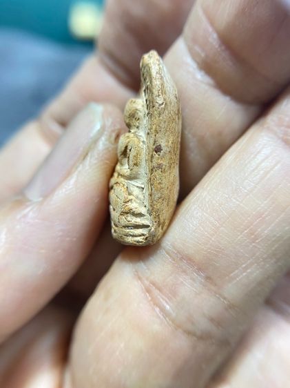 พระคงลำพูนขาว รูปที่ 4