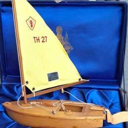 เรือใบ มด รัชกาลที่ ๙ รูปที่ 4