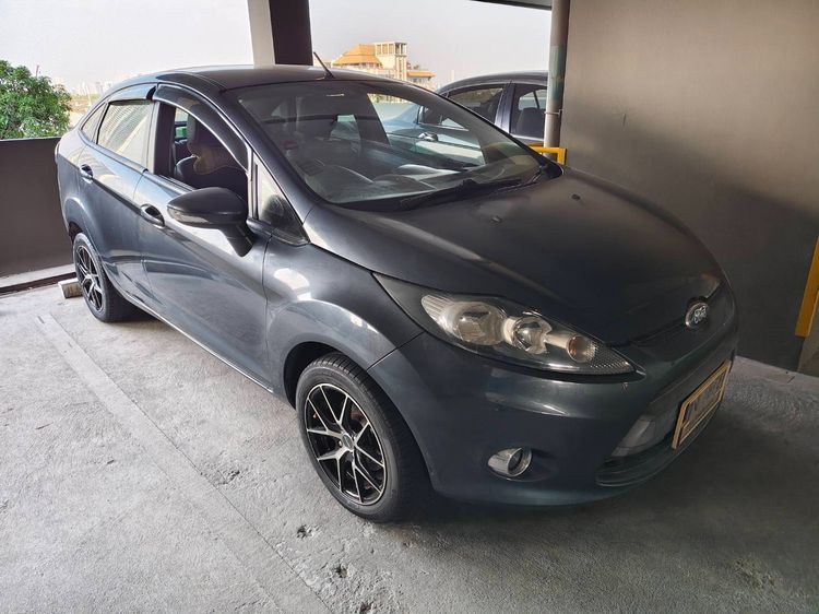 รถ Ford Fiesta 1.4 Style สี เทา
