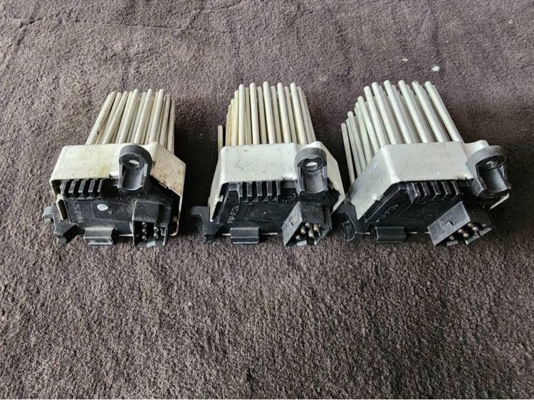 รีซิแต็นส์พัดลมแอร์ BMW E46 E39 Z4 ช่างเรียกหนามเตย รูปที่ 2