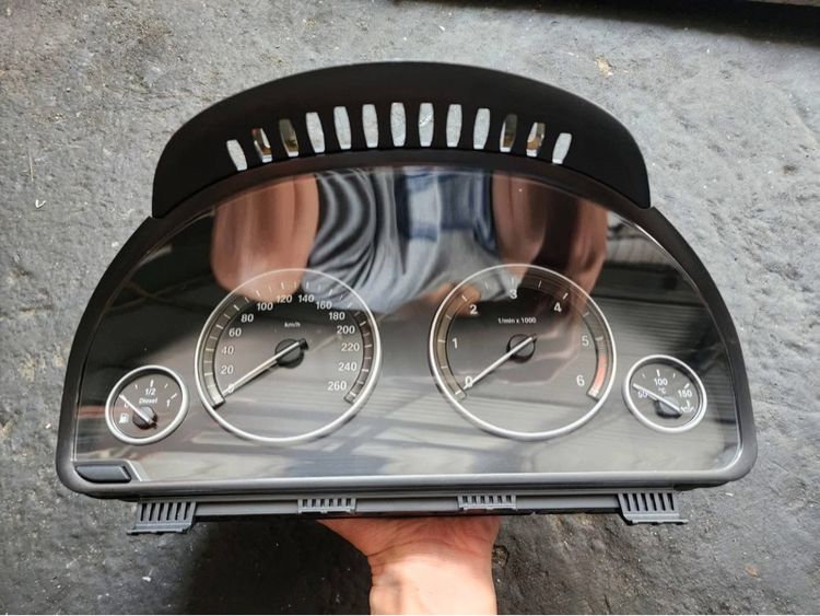 ไมล์ BMW F10